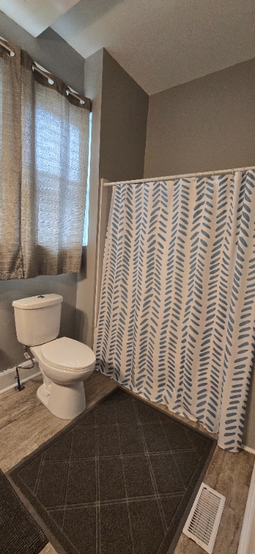 Foto del edificio - 216 N Summit St