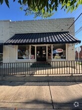 Building Photo - 102 W Virginia Ave