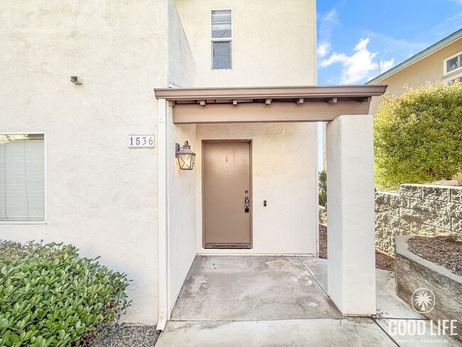 Foto del edificio - Stunning 2B/2.5BA Townhome in Mission Hill...