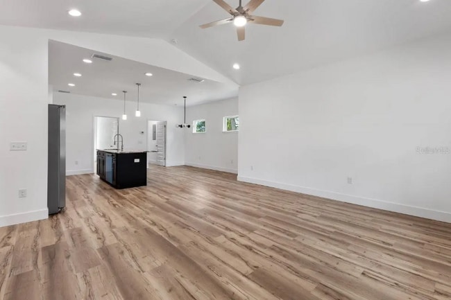 Foto del edificio - 511 NW 2nd Ave