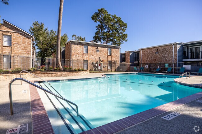 Piscina - Carriage Woods Apartments