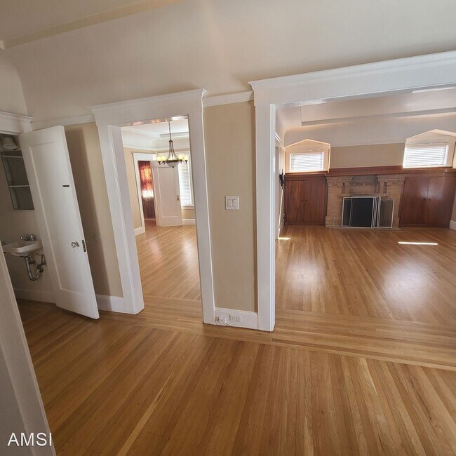 Building Photo - 3 br, 1.5 bath House - 1698 10th Avenue
