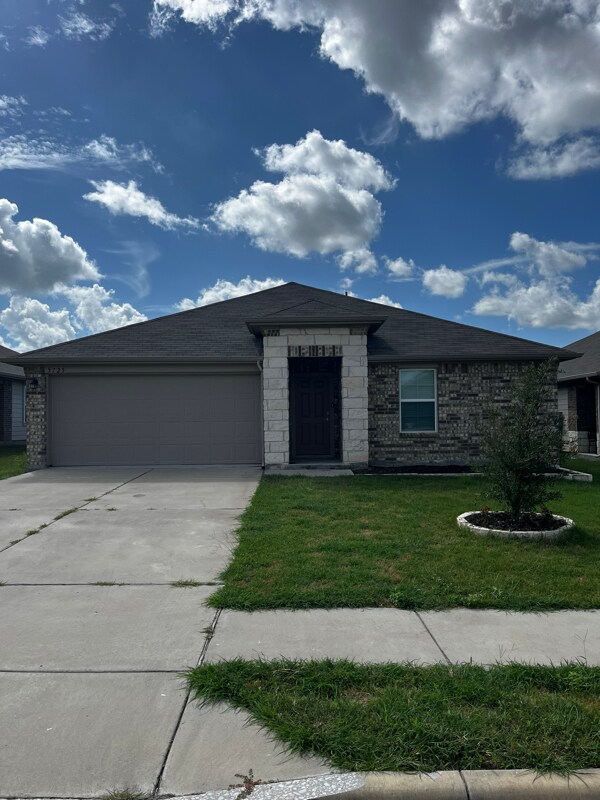Foto principal - 5725 Shanjia Dr