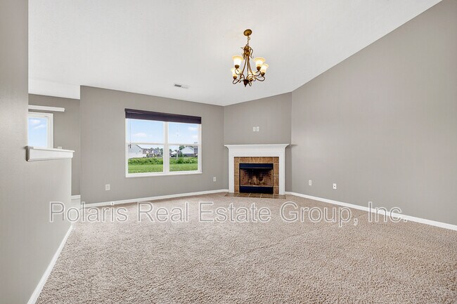 Foto del edificio - 872 Cherry Tree Ln