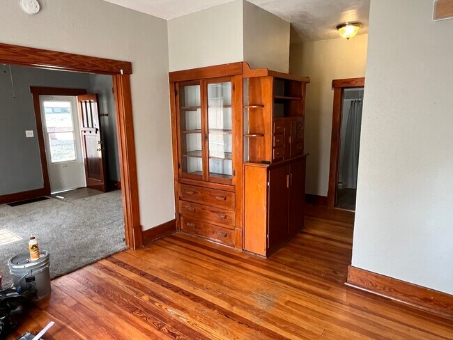 Foto del edificio - 605 N Kansas Ave