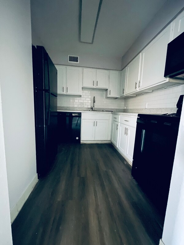 Foto del edificio - 13214 Bunn Cir