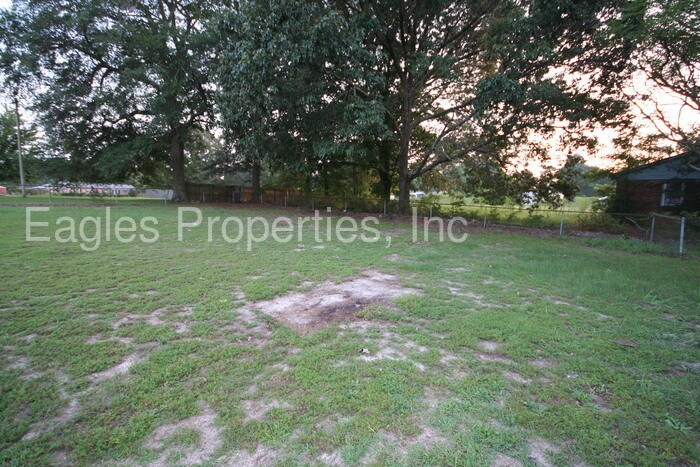 Building Photo - 103 Kornegay Dr Dudley, NC 28333