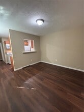 Building Photo - 17109 River Rd