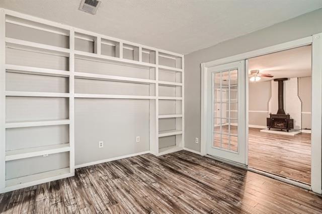 Building Photo - 200 SE Gardens Blvd