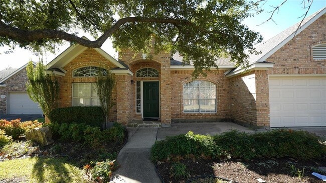 Building Photo - 5113 McDade Dr