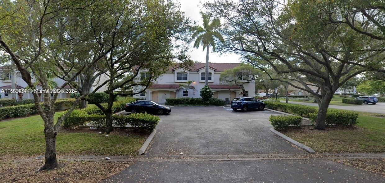 Foto principal - 11610 NW 37th St