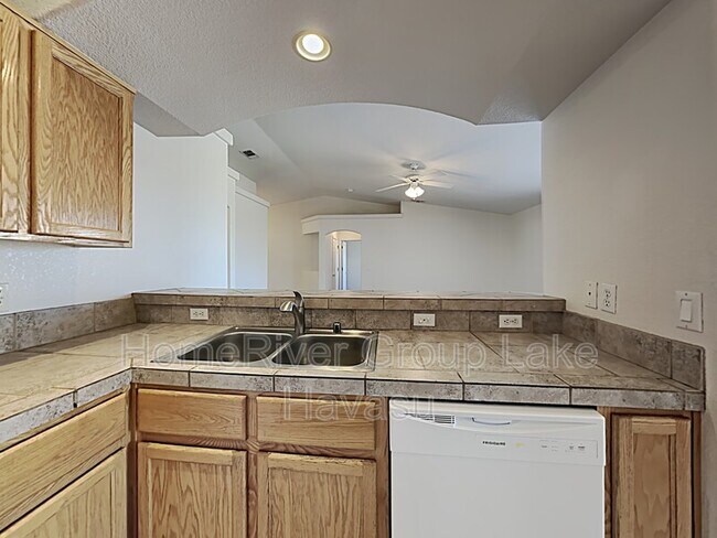 Building Photo - 3701 Yucca Dr