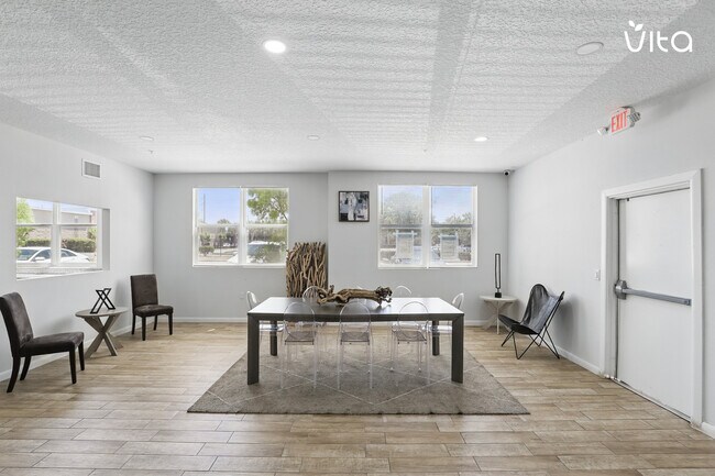 Foto del edificio - 820 Isaacville Dr