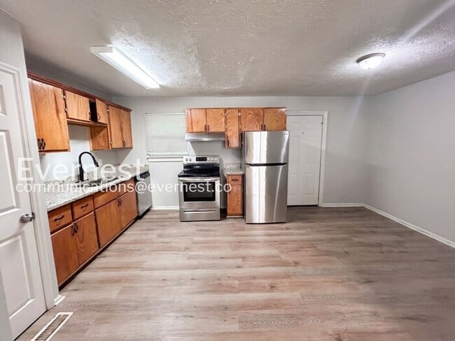 Building Photo - 2199 Cherokee Valley Cir
