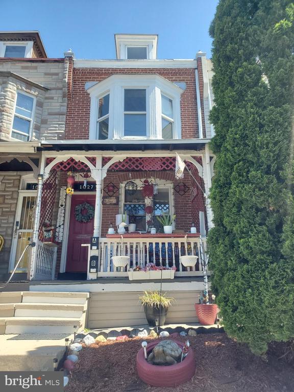 Primary Photo - 1027 Mulberry St