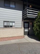 Building Photo - 260 W Park Dr