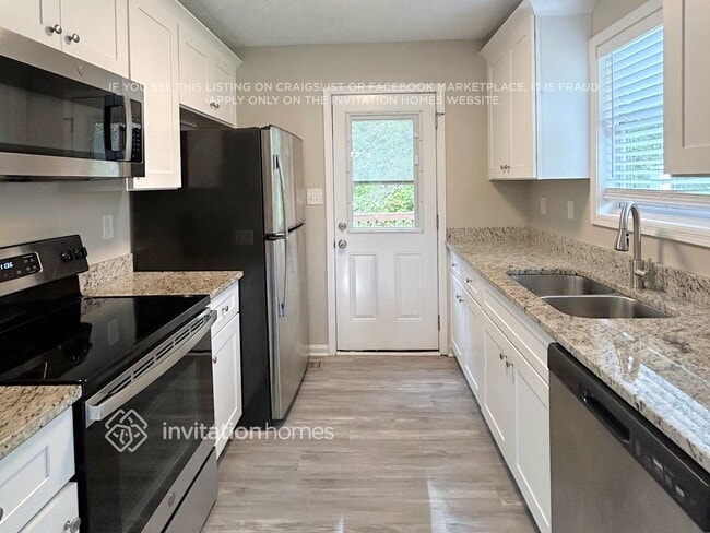 Building Photo - 3442 Mustang Dr