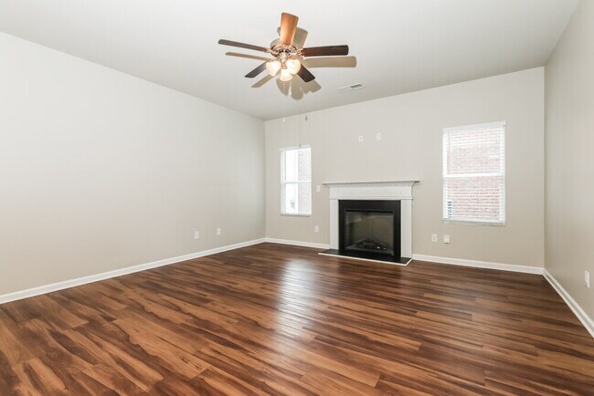 Building Photo - 184 Addy Ln