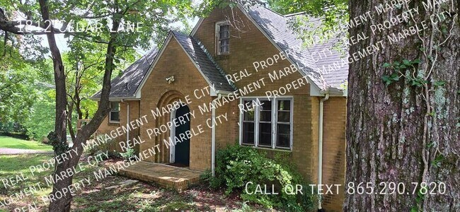 Foto del edificio - 1812 Cedar Ln