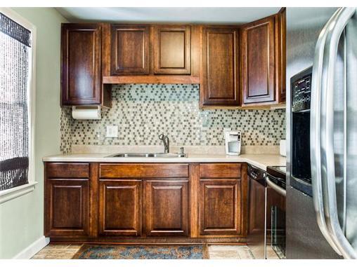 Foto del edificio - 8909 Belleview Ave