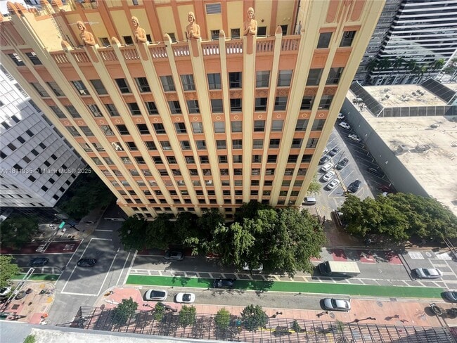 Foto del edificio - 151 SE 1st St