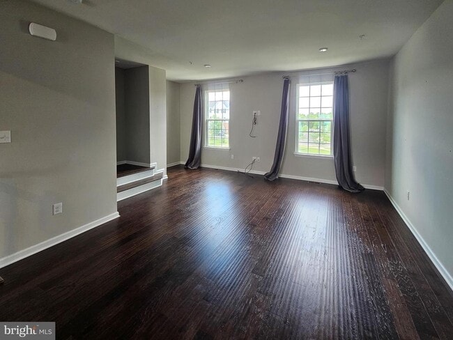 Building Photo - 251 Compass Dr