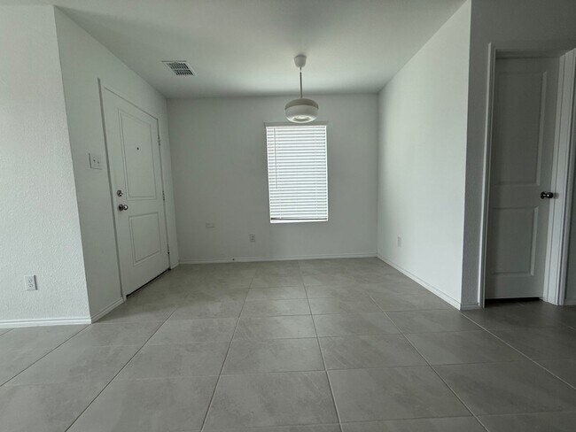 Foto del edificio - 115 Herman Ln