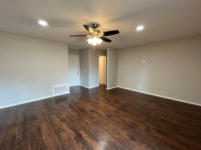 Foto del edificio - 3 bedroom in Broken Arrow!