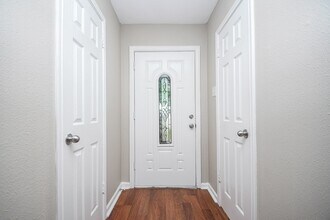 Building Photo - 710 Barnesville St