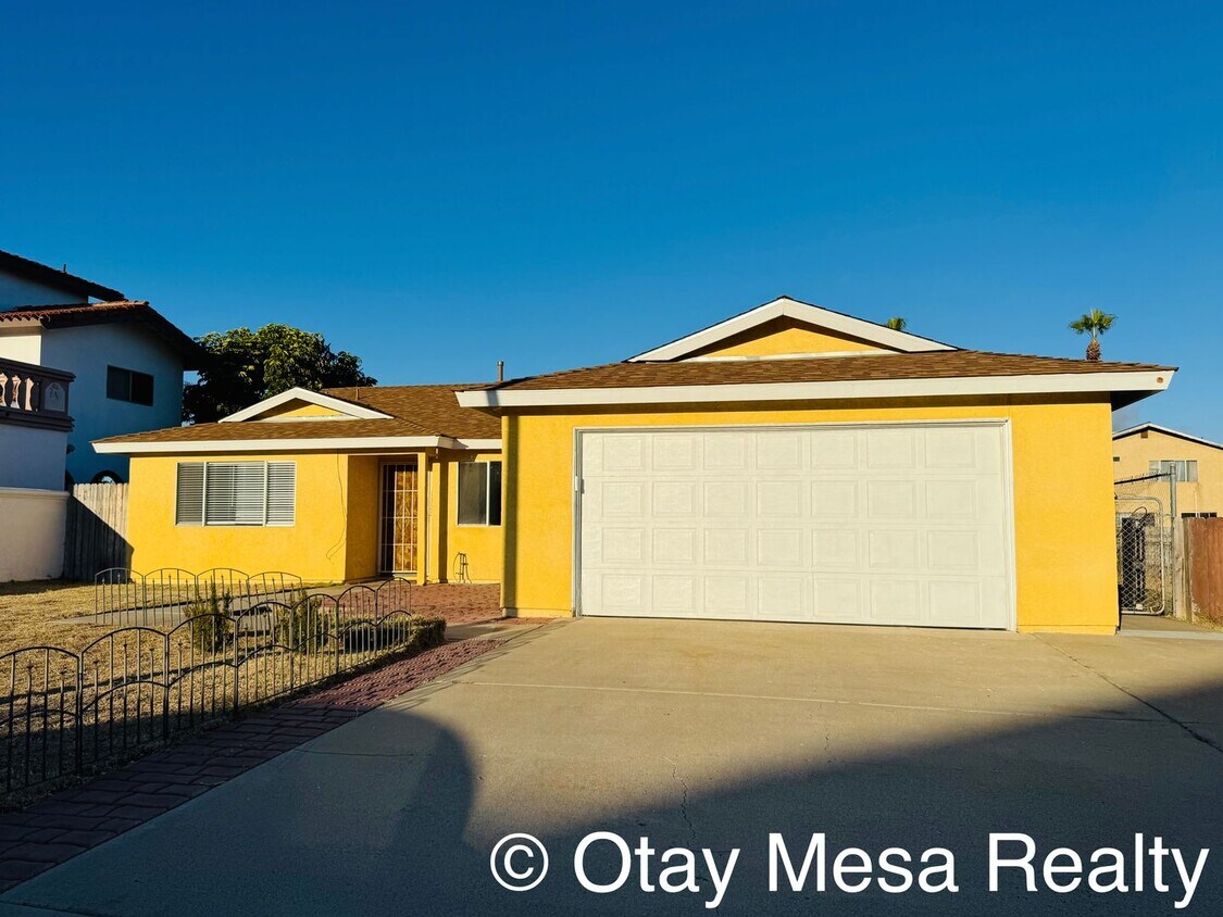 Foto principal - Spacious 3BR Home with Garden Beds & Pet-F...