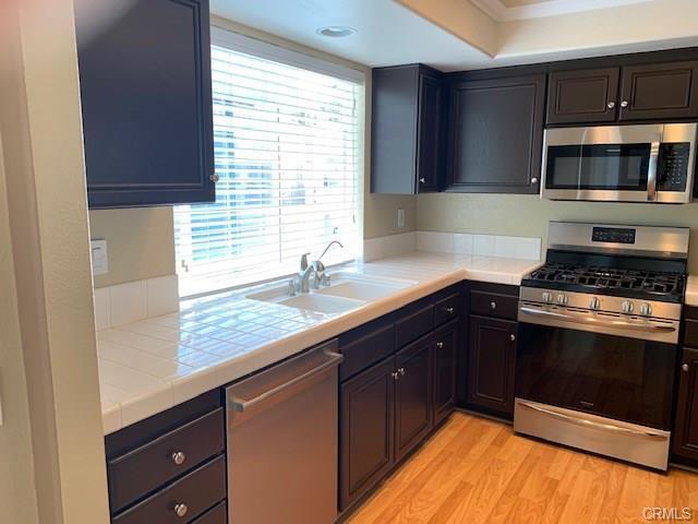 Foto principal - 4229 Rosecrans Ave