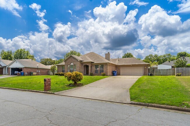Foto del edificio - 8808 Timberlyn Way