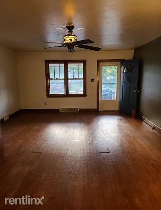 Building Photo - 2 br, 1.5 bath Townhome - 1 Mumma Ave