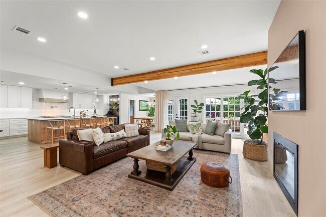 Foto del edificio - 802 N Wilcrest Dr