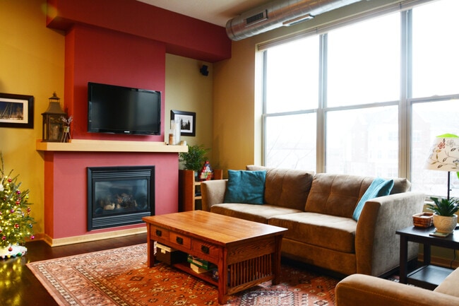 Foto del edificio - 3640 Wooddale Ave S