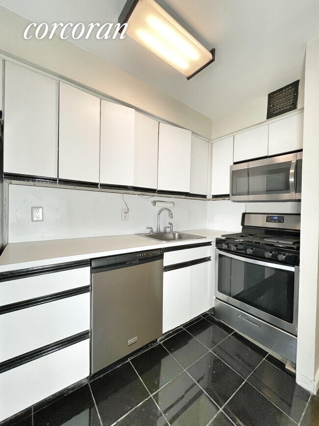 Foto del edificio - 379 1st Ave.