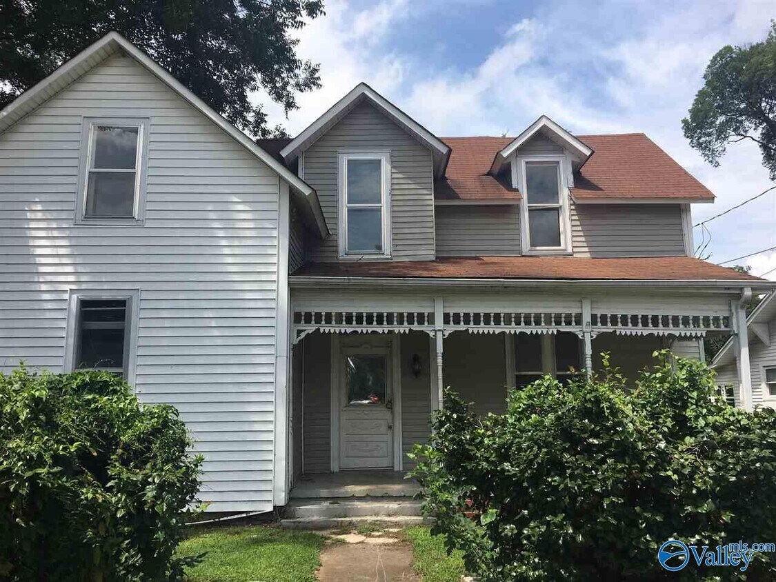 Foto principal - 218 Beirne Ave NE