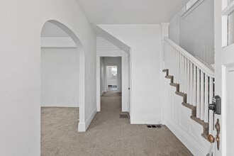 Building Photo - 1615 11th Ave