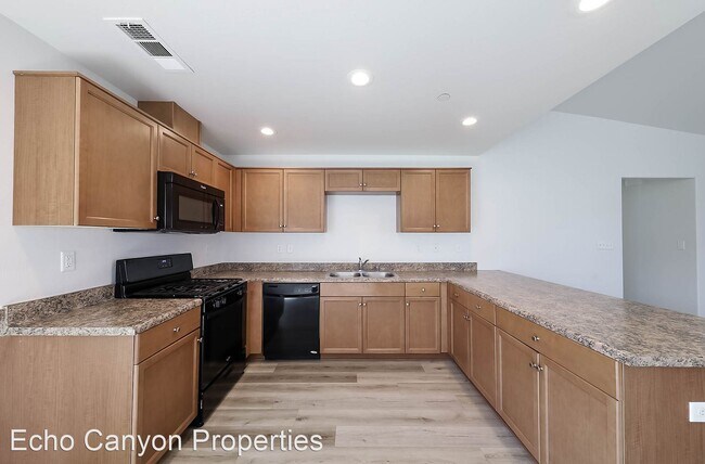 Building Photo - 3 br, 2 bath House - 618 Candia Ave.