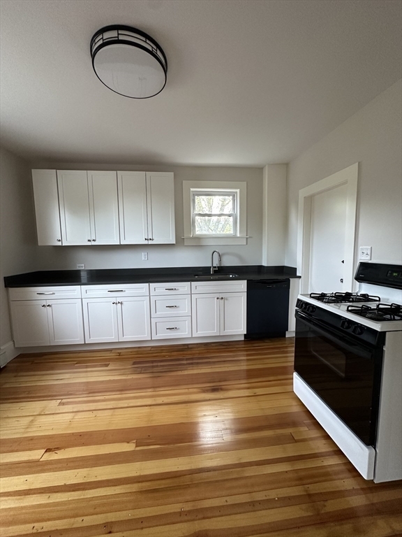 Primary Photo - 270 Court St