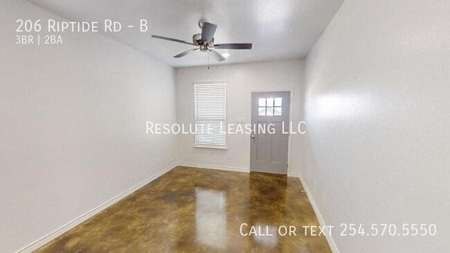 Building Photo - 206 Riptide Rd