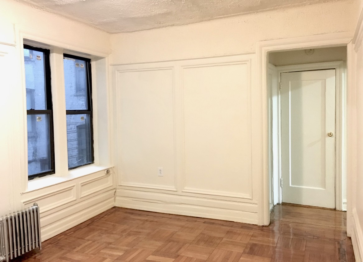 Primary Photo - 377 Eastern Pkwy