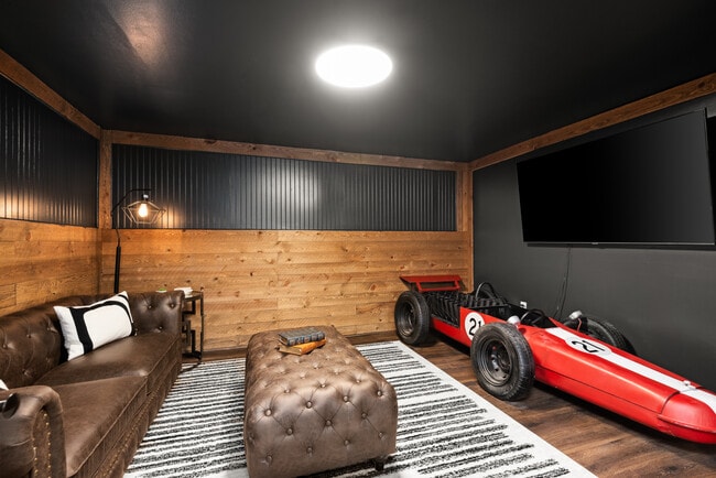 Building Photo - 1009 Little Marrowbone Rd