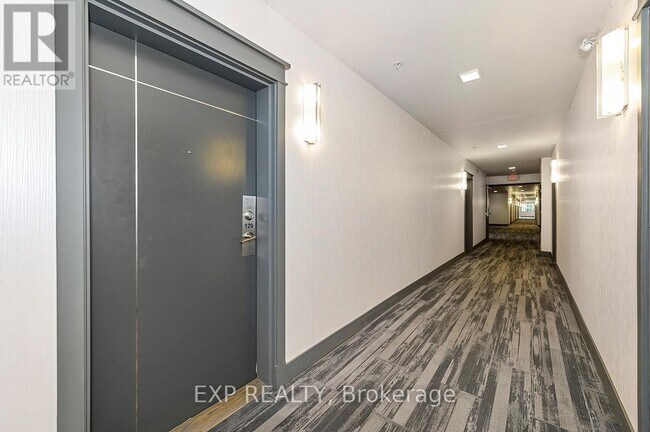 Building Photo - 3170-3170 Erin Mills Pkwy