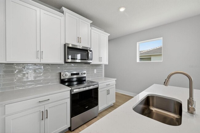 Foto del edificio - 17778 Solstice Ave