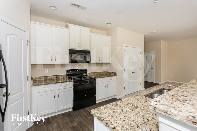 Foto del edificio - 6901 Ware Rd