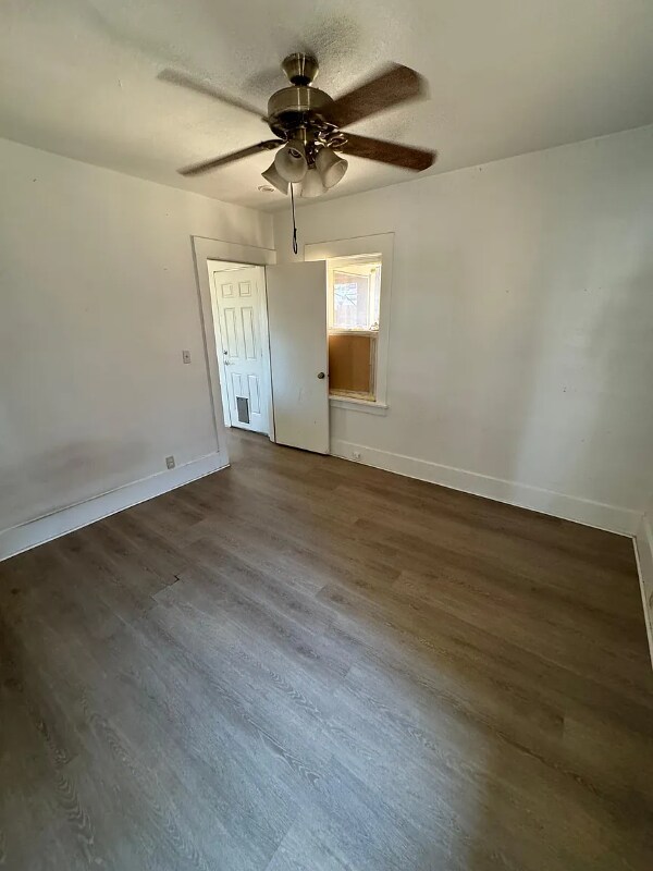 Foto del edificio - 225 SE Vine Ln