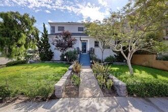 Building Photo - 1106 4th St