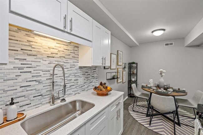 Building Photo - Residences at Grand Blanc Apartments - Grand Blanc, MI