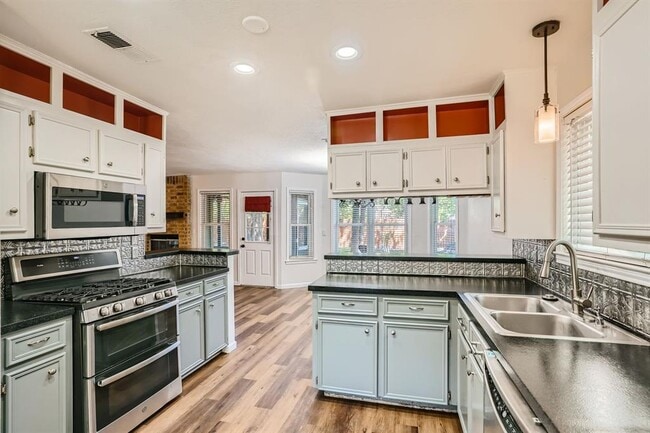 Foto del edificio - 1712 Hermitage Dr